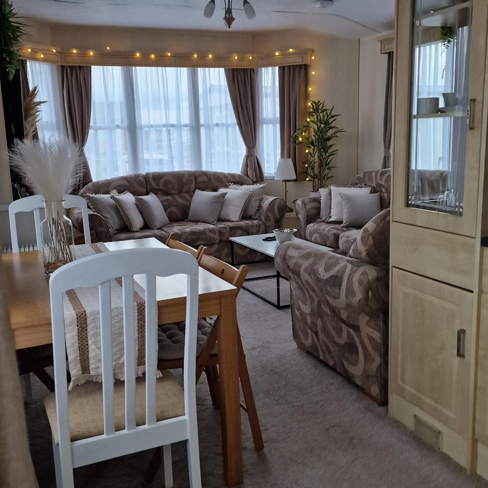 Sunshine Atlas Glamping Retreat Jaywick Sands Buitenkant foto